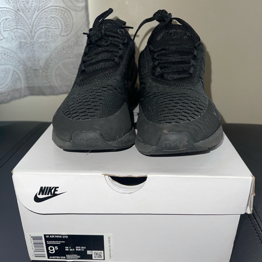 Nike All Black Air Max 270